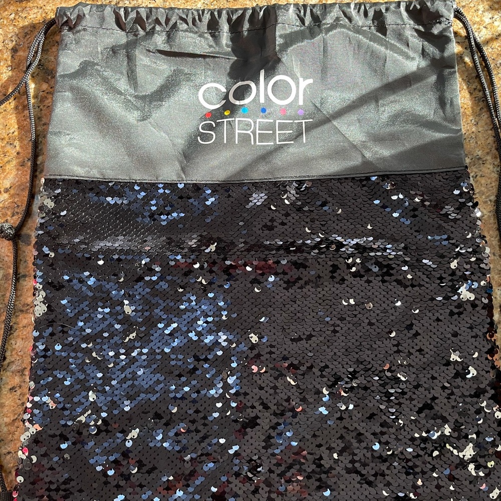 Color street cinch bag